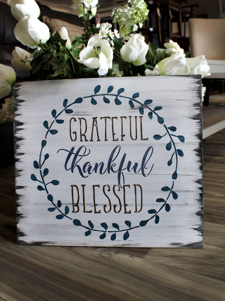 BRWS054 Grateful Thankful Blessed with Laurels 18x18