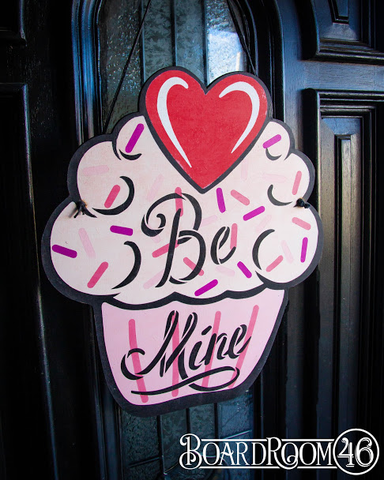 BRWS606 Be Mine Cupcake Shape stencil